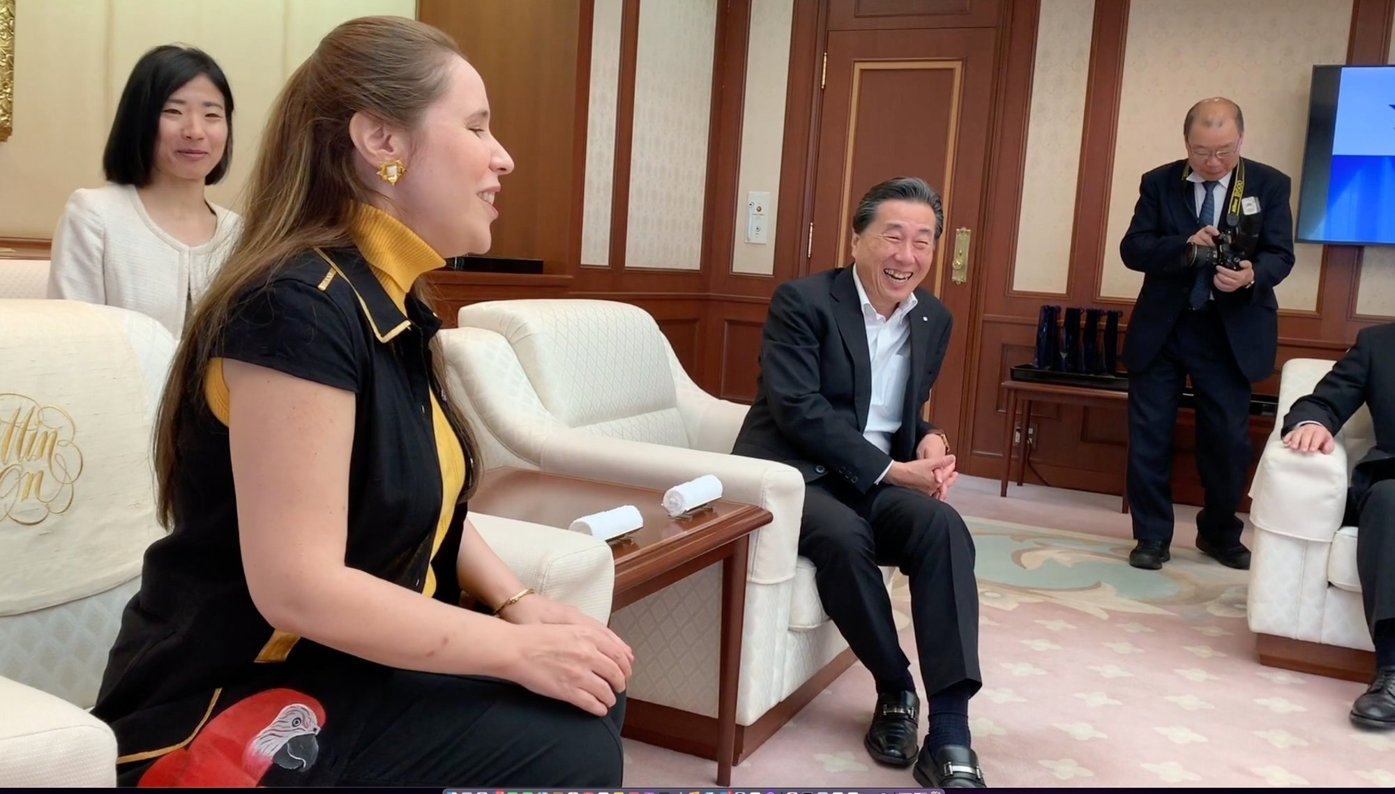 Imabari — youth program, children with rainbow