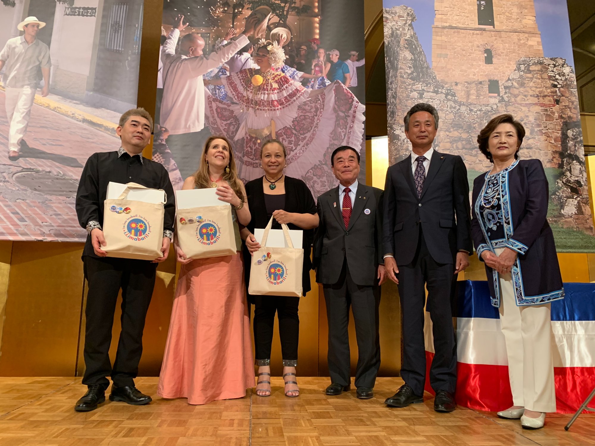 Vilma and Patricia with Imabari city officials