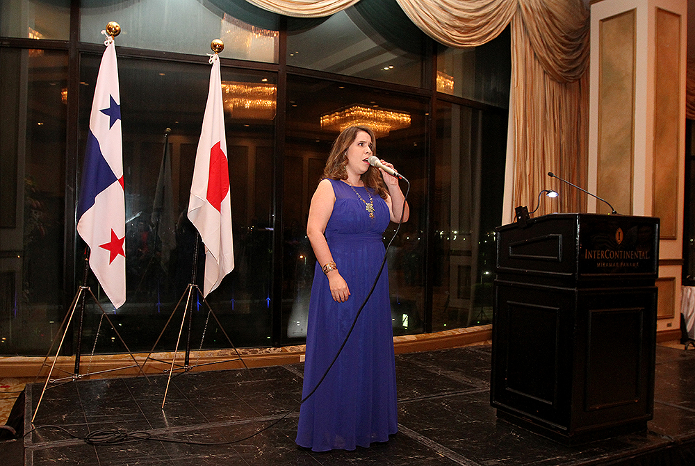 Patricia Vlieg performing